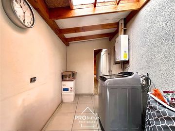 Casa en Venta en ACOGEDORA, BUEN ESTADO, BUEN BARRIO, Hermosas Vistas, Juegos, Parques, Las Vizcachas, Puente Alto