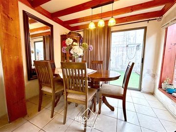 Casa en Venta en ACOGEDORA, BUEN ESTADO, BUEN BARRIO, Hermosas Vistas, Juegos, Parques, Las Vizcachas, Puente Alto