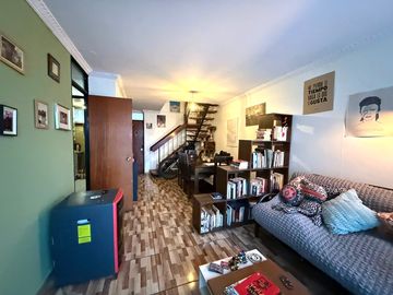 VENDE DEPTO DUPLEX METRO VILLA FREI ÑUÑOA