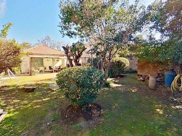 Casa en venta en LA REINA
