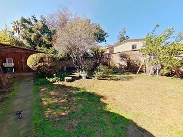 Casa en venta en LA REINA
