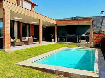 Casa en venta en PEÑALOLÉN
