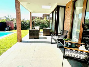 Casa en venta en PEÑALOLÉN