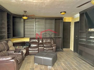 CASA EN VENTA CON RECAMARAS EN PRIMER PISO EN  COL. PARQUES DE LA CAÑADA