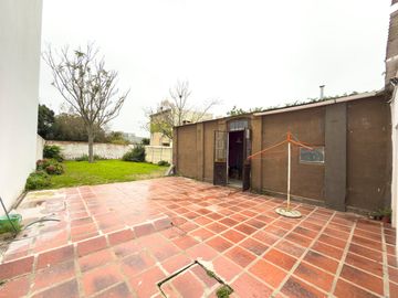 VENTA DE CASA 3  DORMITORIOS  SEMI CENTRICA TANDIL