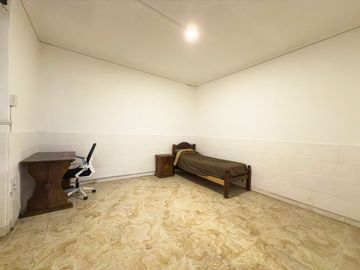 VENTA DE CASA 3  DORMITORIOS  SEMI CENTRICA TANDIL