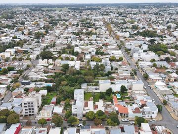 VENTA DE CASA 3  DORMITORIOS  SEMI CENTRICA TANDIL