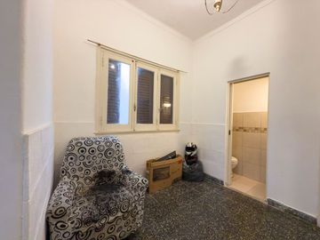 VENTA DE CASA 3  DORMITORIOS  SEMI CENTRICA TANDIL