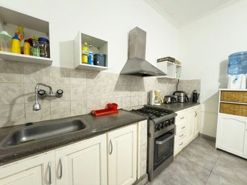 VENTA DE CASA 3  DORMITORIOS  SEMI CENTRICA TANDIL