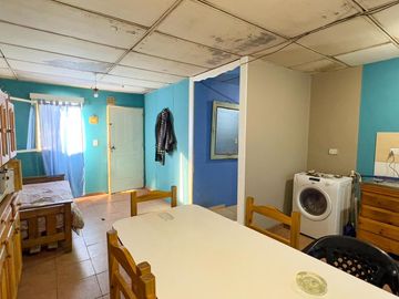 CASA DE BARRIO EN Bº 17 DE AGOSTO 3 DORM.