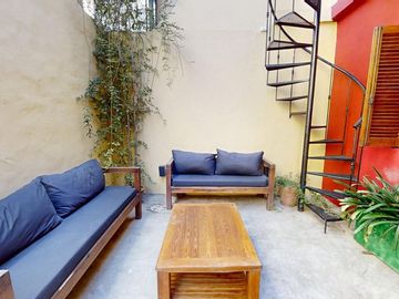 VENTA PH 6 AMBIENTES COLEGIALES, PATIO, TERRAZA