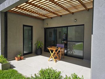 VENTA CASA 5 AMB C/PISCINA - B. LOS ARCES, PILAR