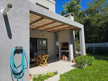 VENTA CASA 5 AMB C/PISCINA - B. LOS ARCES, PILAR
