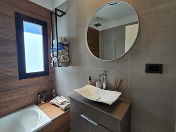 VENTA CASA 5 AMB C/PISCINA - B. LOS ARCES, PILAR