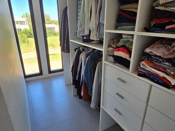 VENTA CASA 5 AMB C/PISCINA - B. LOS ARCES, PILAR