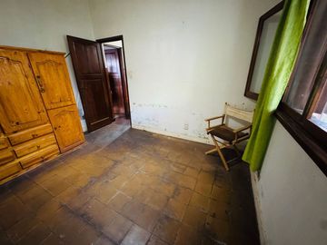 Casa 3 ambientes en venta con Galpón florida oeste