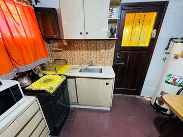 Casa 3 ambientes en venta con Galpón florida oeste