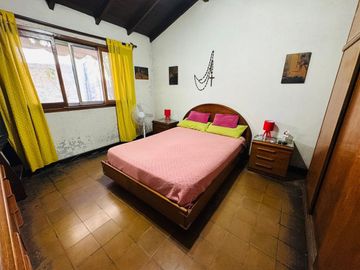 Casa 3 ambientes en venta con Galpón florida oeste