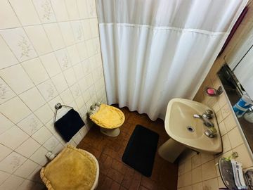 Casa 3 ambientes en venta con Galpón florida oeste