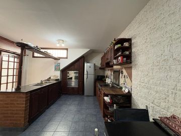 VENTA PH-CASA 3 AMBIENTES COCH-QUINCHO-TERRA MUNRO