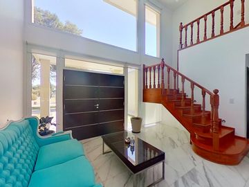 Casa en Venta El Nacional Club de Campo / permuta