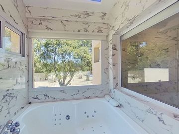 Casa en Venta El Nacional Club de Campo / permuta