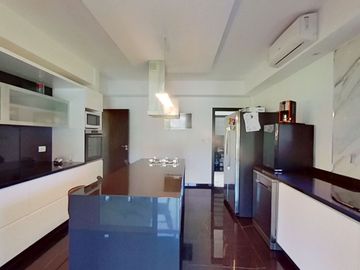 Casa en Venta El Nacional Club de Campo / permuta