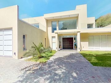 Casa en Venta El Nacional Club de Campo / permuta