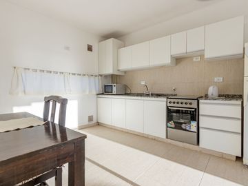 VENTA CASA 2 DORMITORIOS CON PILETA EN FUNES