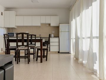 VENTA CASA 2 DORMITORIOS CON PILETA EN FUNES