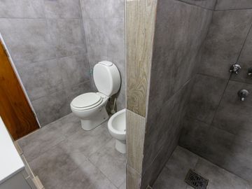 VENTA CASA 2 DORMITORIOS CON PILETA EN FUNES