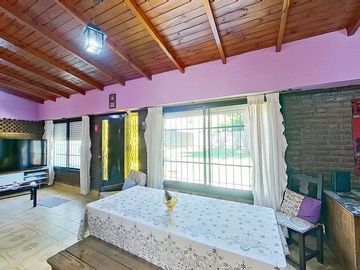 VENTA CASA CUATRO AMBIENTES BECCAR FONDO GARAJE