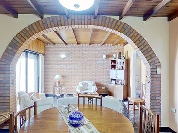 VENTA CASA CUATRO AMBIENTES BECCAR FONDO GARAJE