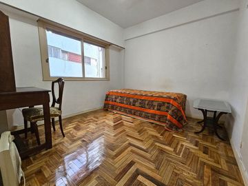 VENTA DEPARTAMENTO 2 AMBIENTES Y COCHERA V URQUIZA