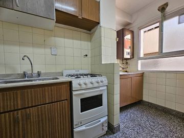 VENTA DEPARTAMENTO 2 AMBIENTES Y COCHERA V URQUIZA