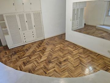 VENTA DEPARTAMENTO 2 AMBIENTES Y COCHERA V URQUIZA