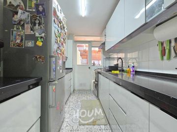 LINDA CASA DE 3 PISOS, METRO QUILIN