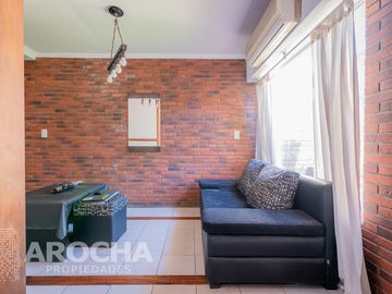 Casa en  venta - Los Robles - Burzaco