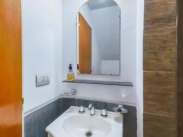 Casa en  venta - Los Robles - Burzaco
