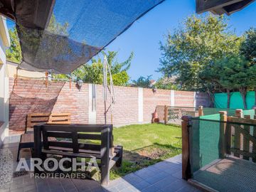 Casa en  venta - Los Robles - Burzaco