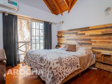 Casa en  venta - Los Robles - Burzaco