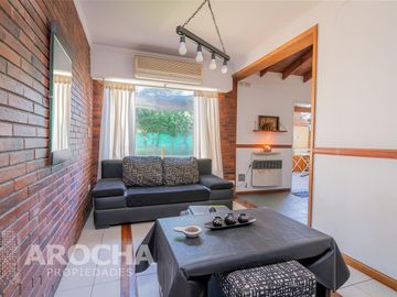 Casa en  venta - Los Robles - Burzaco