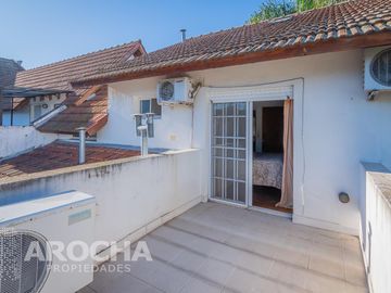 Casa en  venta - Los Robles - Burzaco