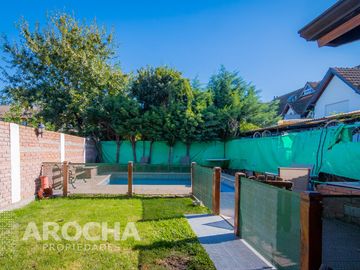 Casa en  venta - Los Robles - Burzaco