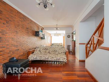 Casa en  venta - Los Robles - Burzaco