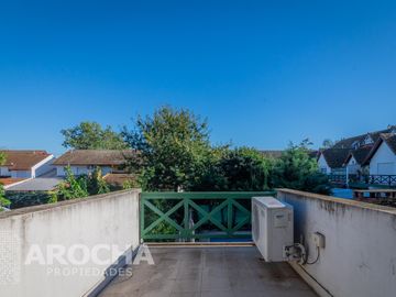 Casa en  venta - Los Robles - Burzaco