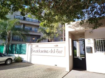 Departamento en Residencias del Sur.. 1 dormitorio. Con cochera y amenities