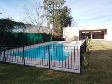 Departamento en Residencias del Sur.. 1 dormitorio. Con cochera y amenities
