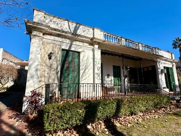 Casa en Bajo de San Isidro con vista y a metros de la Catedral