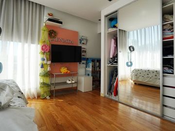 Venta Casa 5 Ambientes en Adrogué